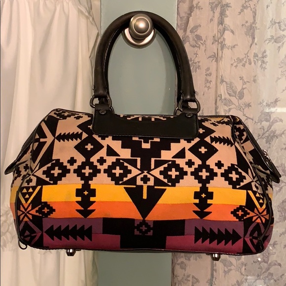 L.A.M.B handbag in good used condition!! - Picture 2 of 4